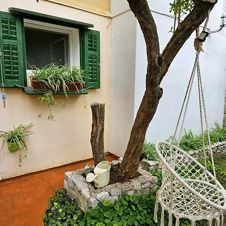 Апартаменти Paradise Garden *